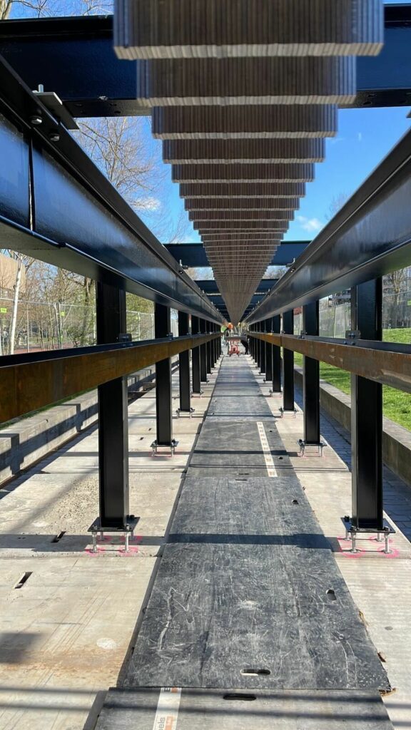 Steel “stator” track: Powering swift levitation and acceleration of the pod.©