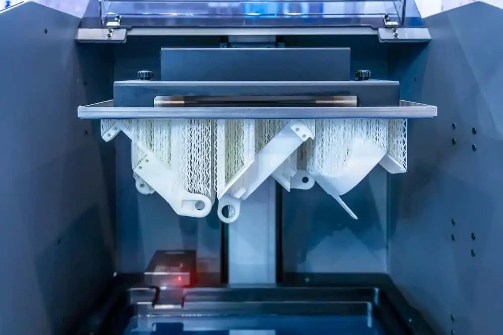 Stereolithography 3d printer creates small detail and liquid drips