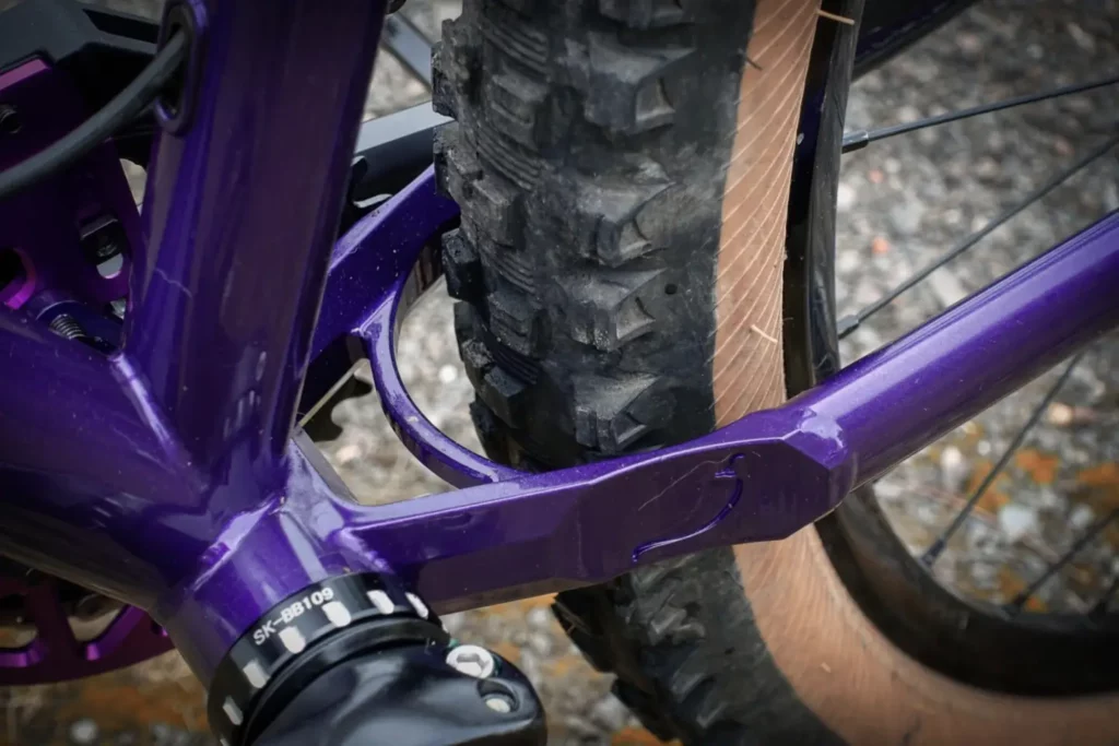Yoke welded to the frame
