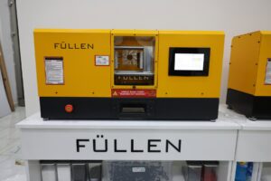 Füllen Makine & Xometry - Minimolder Plastik enjeksiyon makinesi