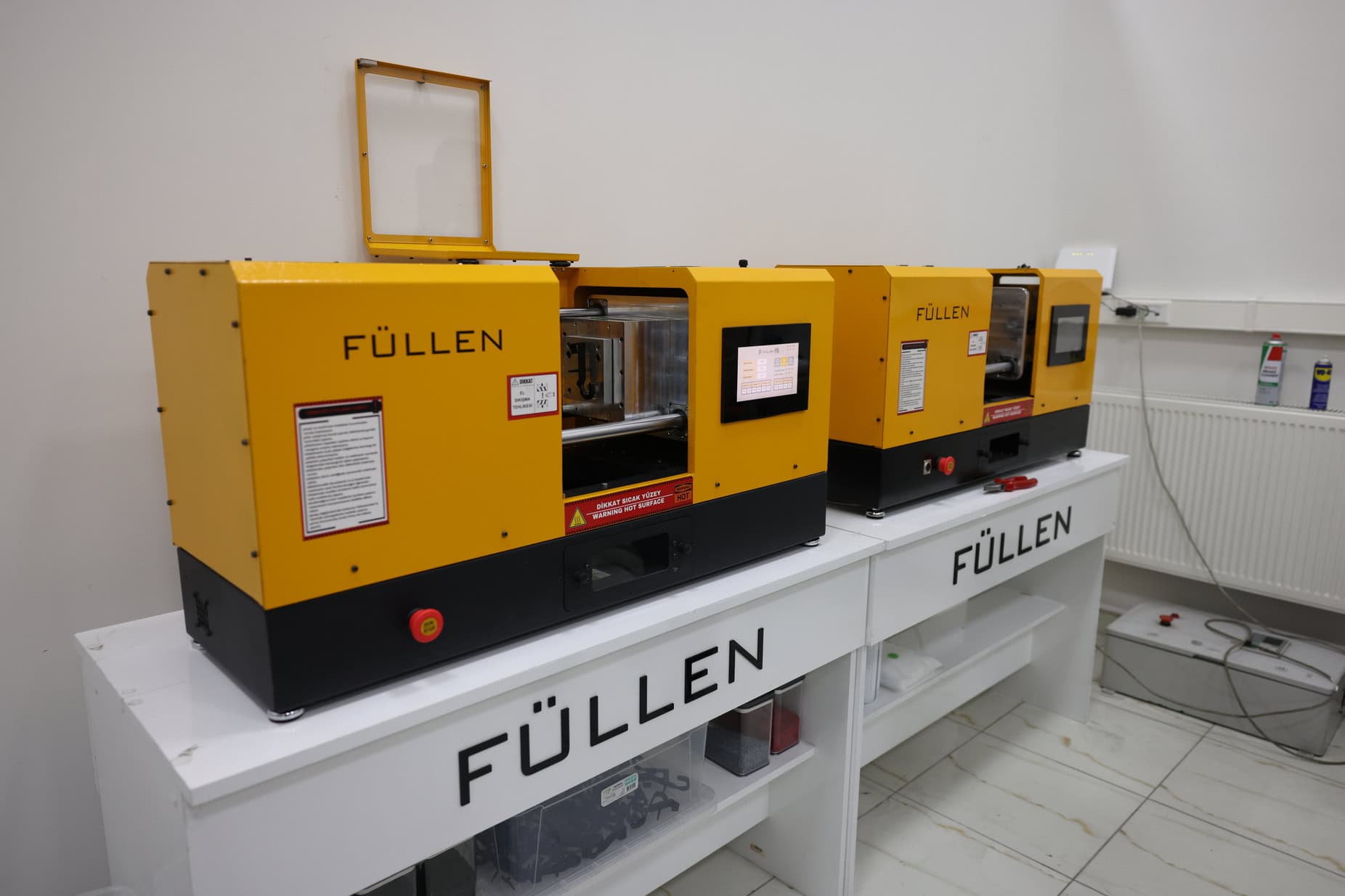 Füllen MiniMolder 1 masaüstü plastik enjeksiyon makinesi